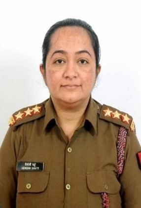 (Dr) HEEMANGI BHATT